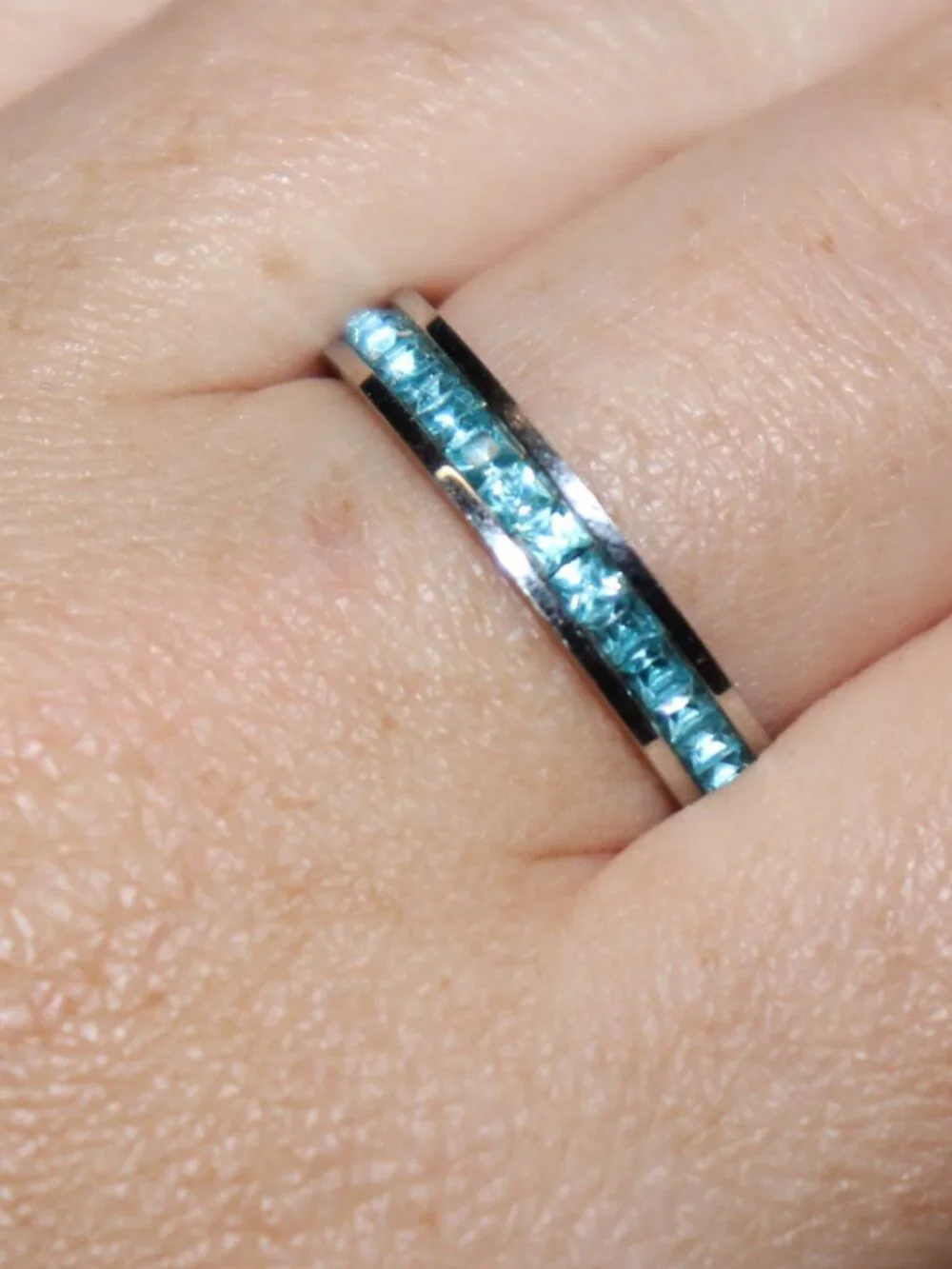 💙✨ Silver Blue Eternity‑Style Band · Size 9.75 · NWOT